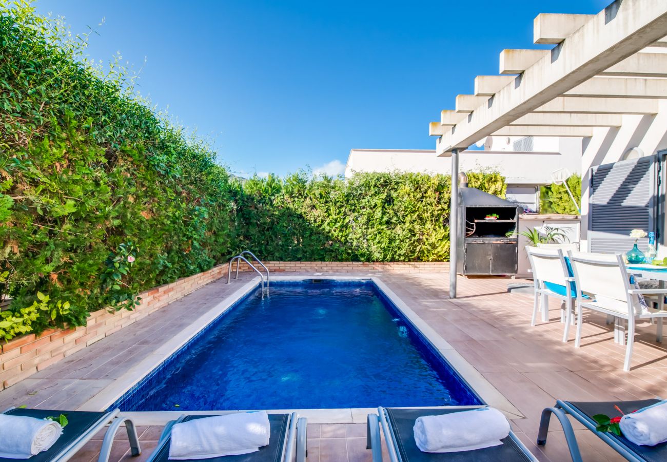 Ferienhaus in Alcudia - Haus mit Pool Villa Ariel strandnah in Alcudia