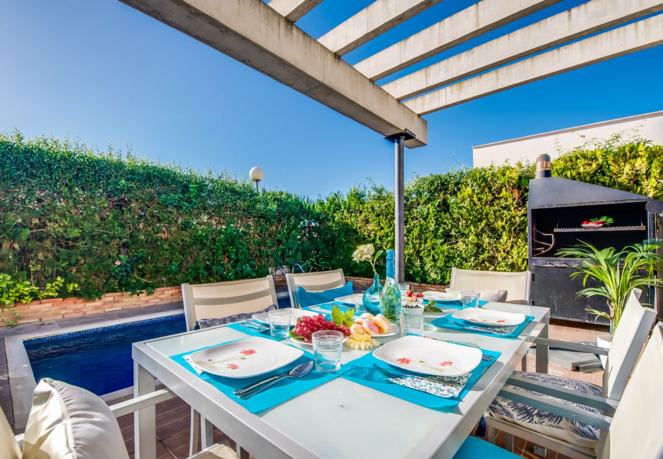 Ferienhaus in Alcudia - Haus mit Pool Villa Ariel strandnah in Alcudia