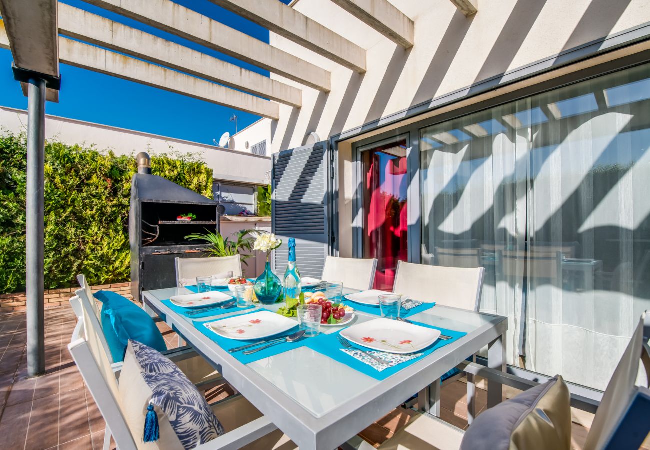 Ferienhaus in Alcudia - Haus mit Pool Villa Ariel strandnah in Alcudia