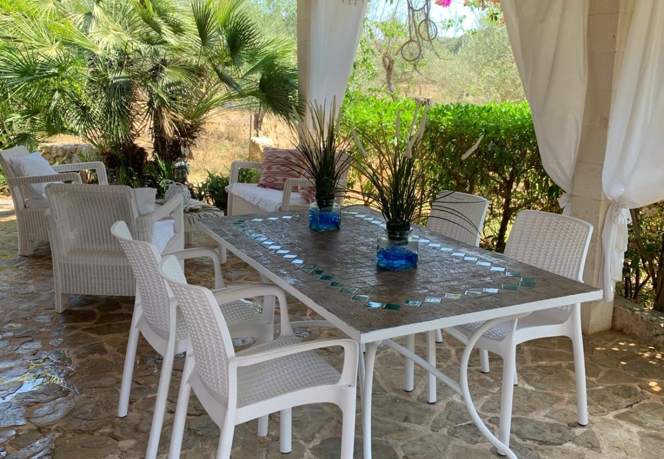 Finca in Buger - Landhaus Mallorca Sa Figuera mit privatem Pool, balinesischem Bett und Chill-out-Terrasse