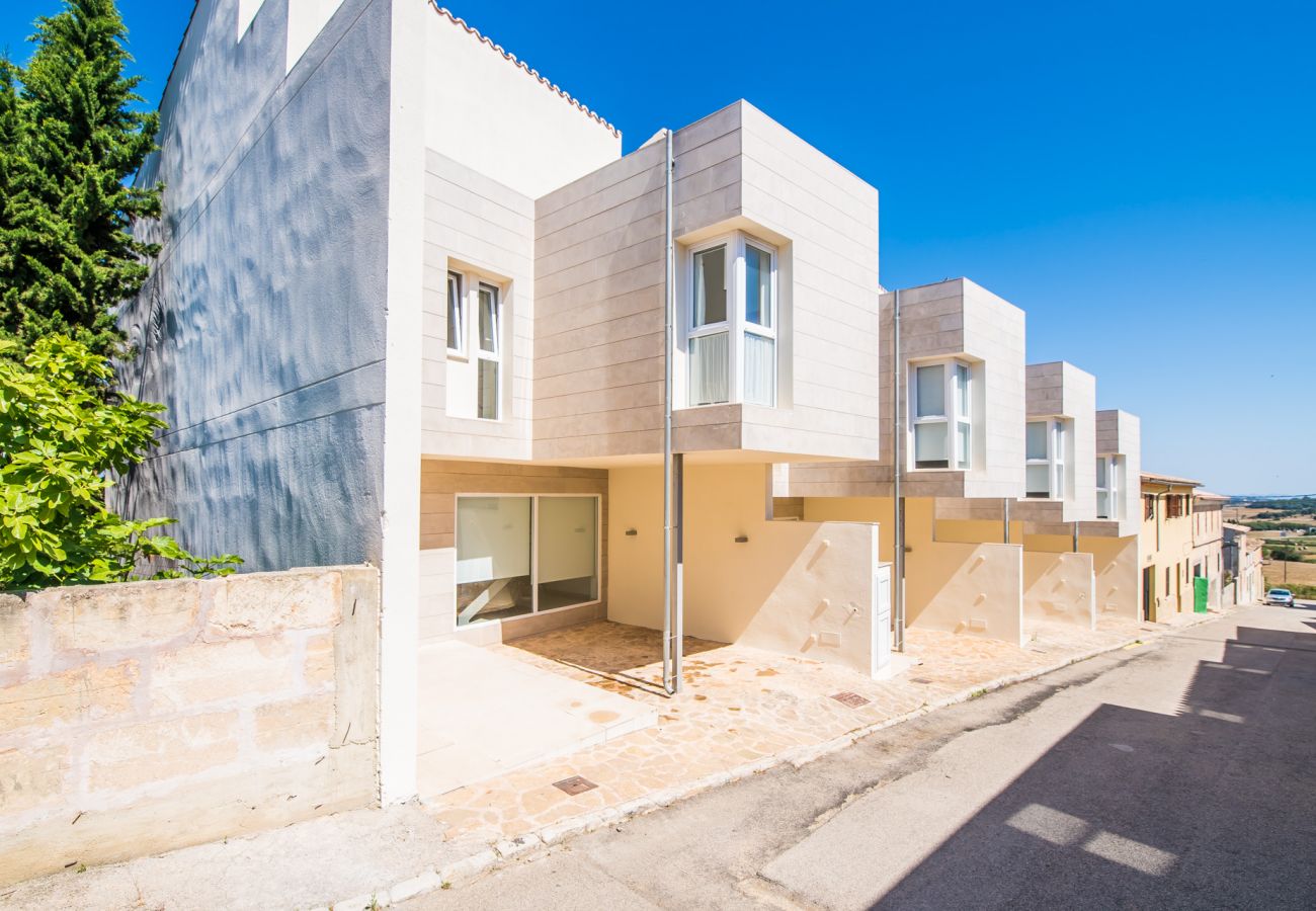 Ferienhaus in Maria de la salut - Modernes Haus mit Pool Son Puig auf Mallorca
