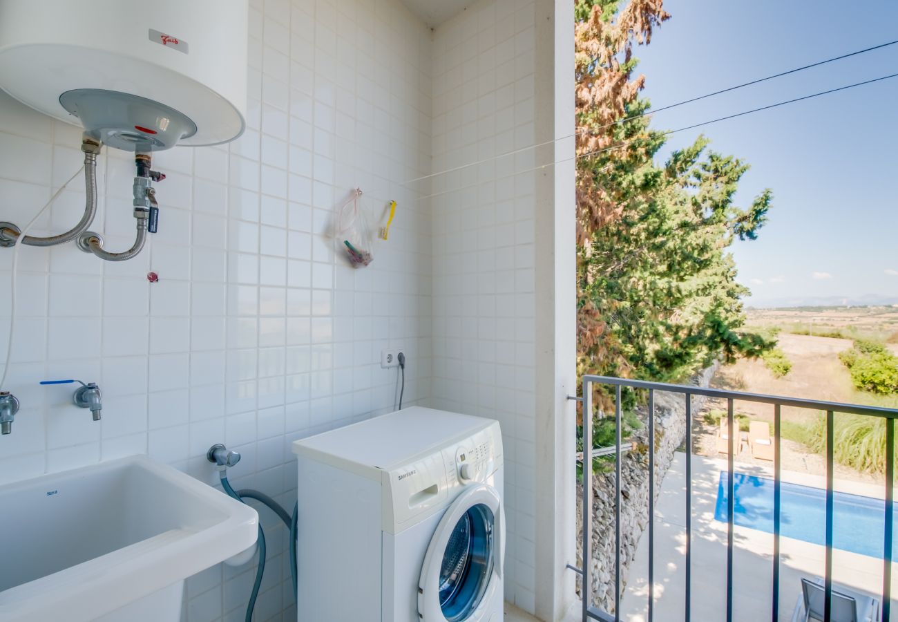 Ferienhaus in Maria de la salut - Modernes Haus mit Pool Son Puig auf Mallorca
