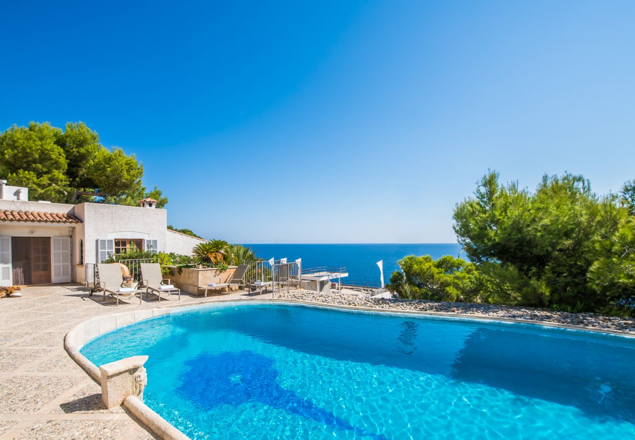 Haus in Font de Sa Cala mit Meerblick