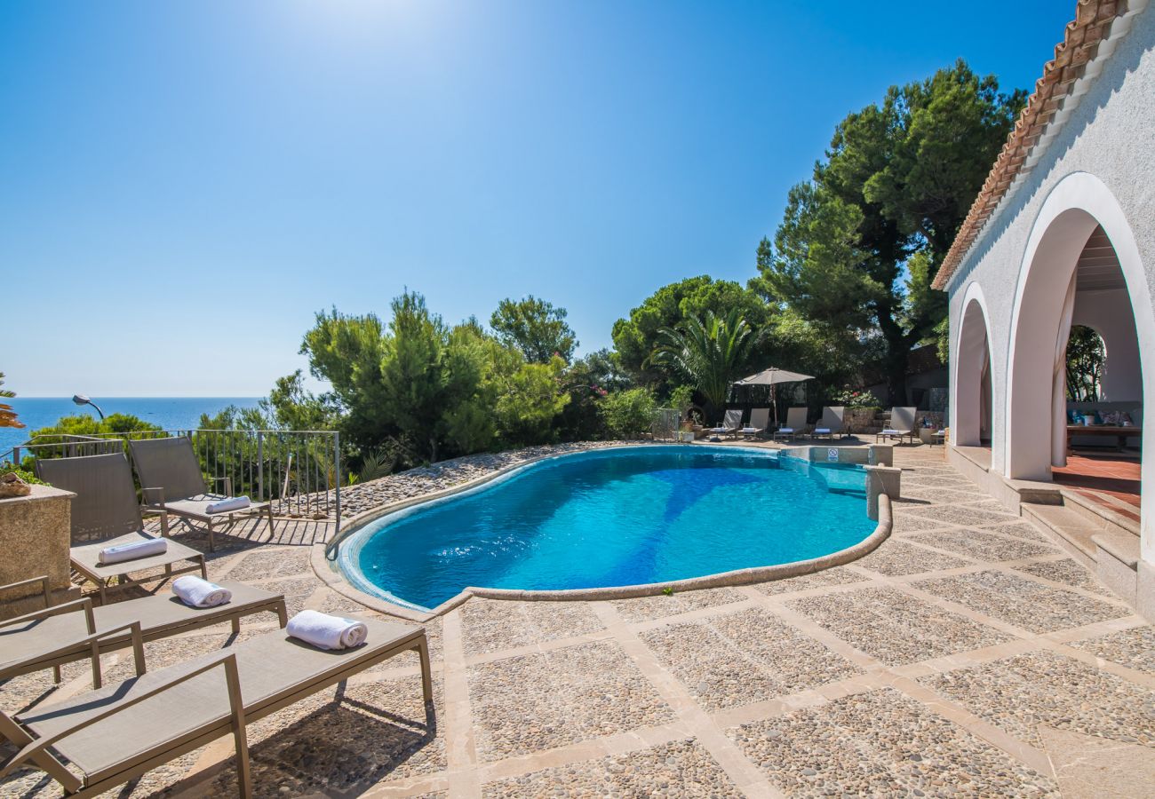Ferienhaus mit Pool und Meerblick auf Mallorca
