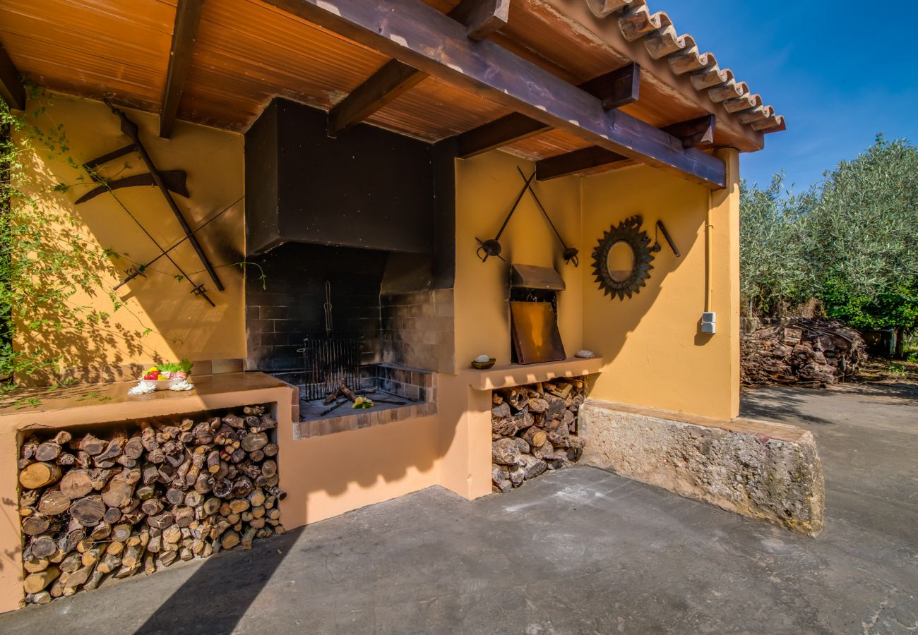 Finca in Inca - Landhaus im Zentrum von Mallorca Villa Erika mit Pool
