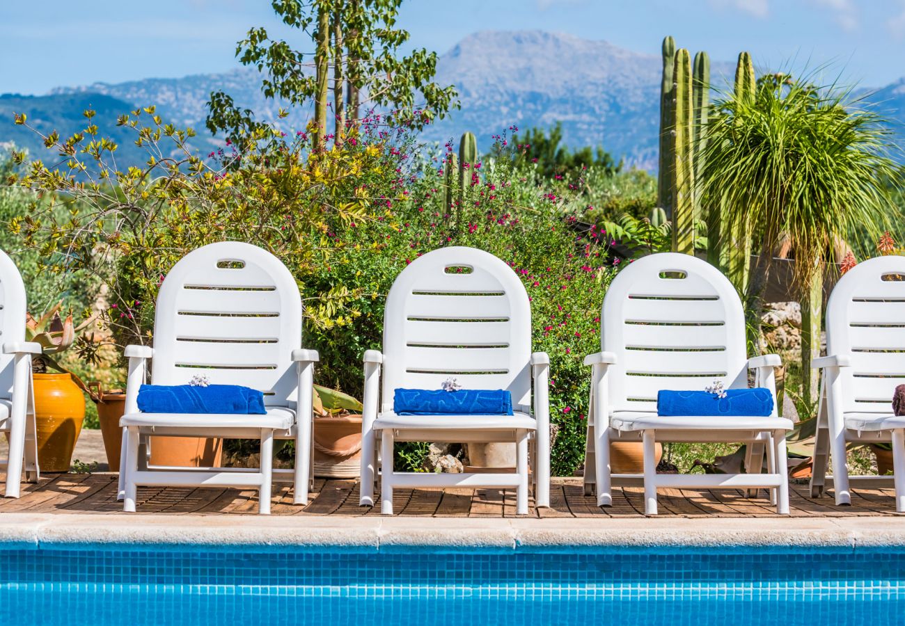 Finca in Inca - Landhaus im Zentrum von Mallorca Villa Erika mit Pool