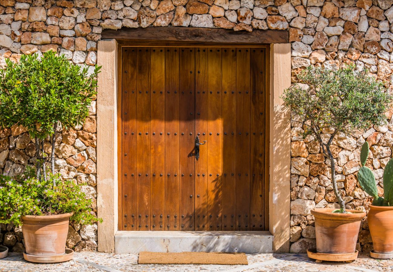 Finca in Inca - Landhaus im Zentrum von Mallorca Villa Erika mit Pool
