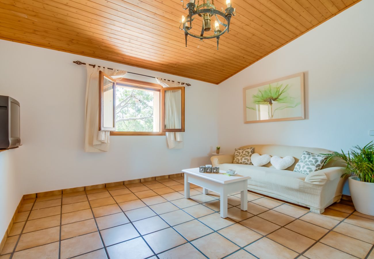 Finca in Inca - Landhaus im Zentrum von Mallorca Villa Erika mit Pool