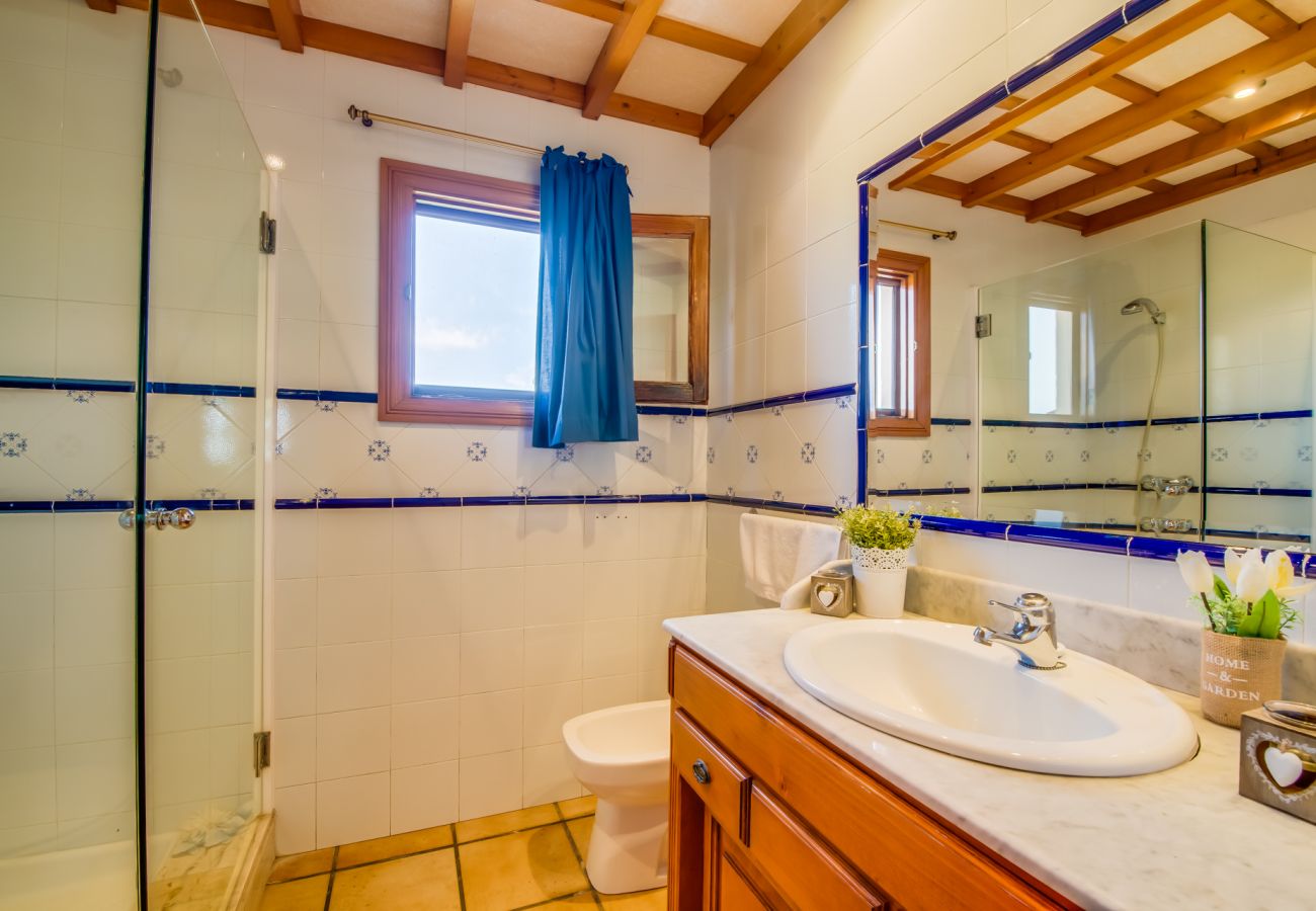 Finca in Inca - Landhaus im Zentrum von Mallorca Villa Erika mit Pool