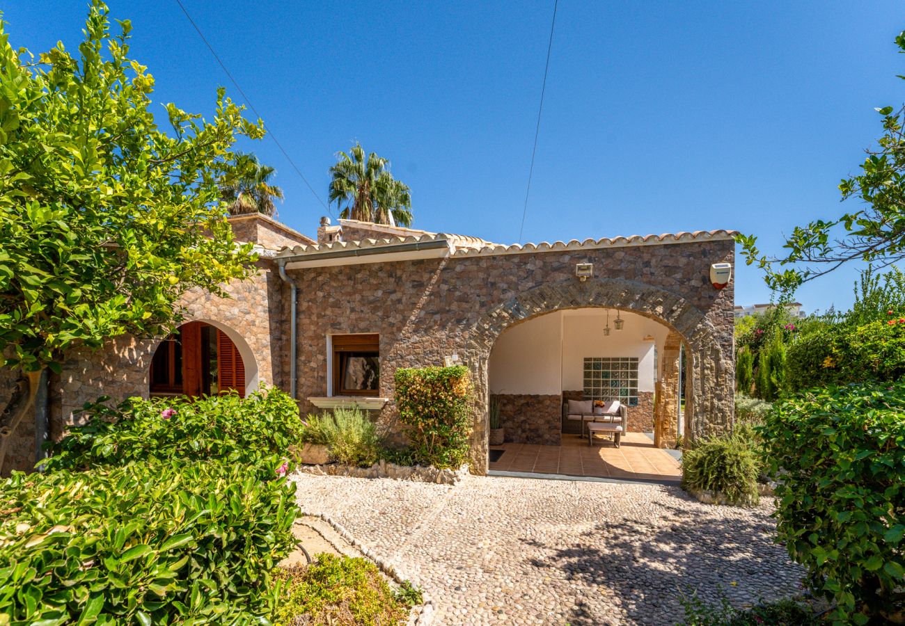 Ferienhaus in Alcudia - Villa Montelo mit privatem Pool in Meeresnähe