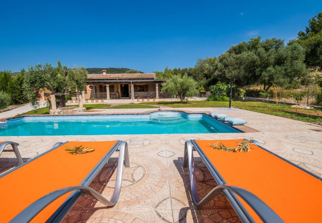 Finca in Selva - Landhaus in Mallorca Ses Comes mit Pool