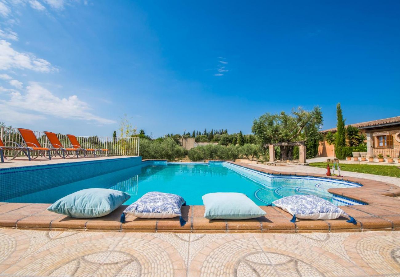 Finca in Selva - Landhaus in Mallorca Ses Comes mit Pool