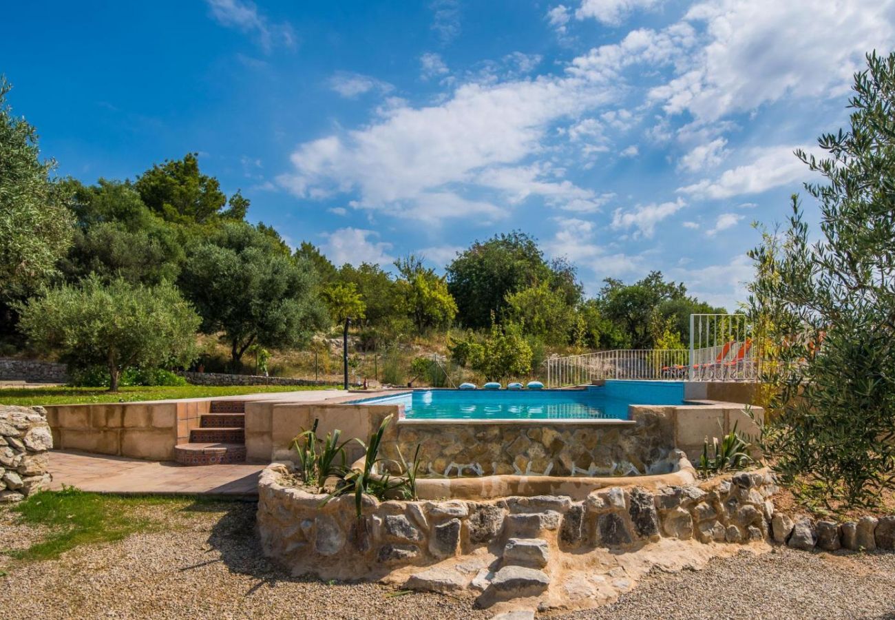 Finca in Selva - Landhaus in Mallorca Ses Comes mit Pool
