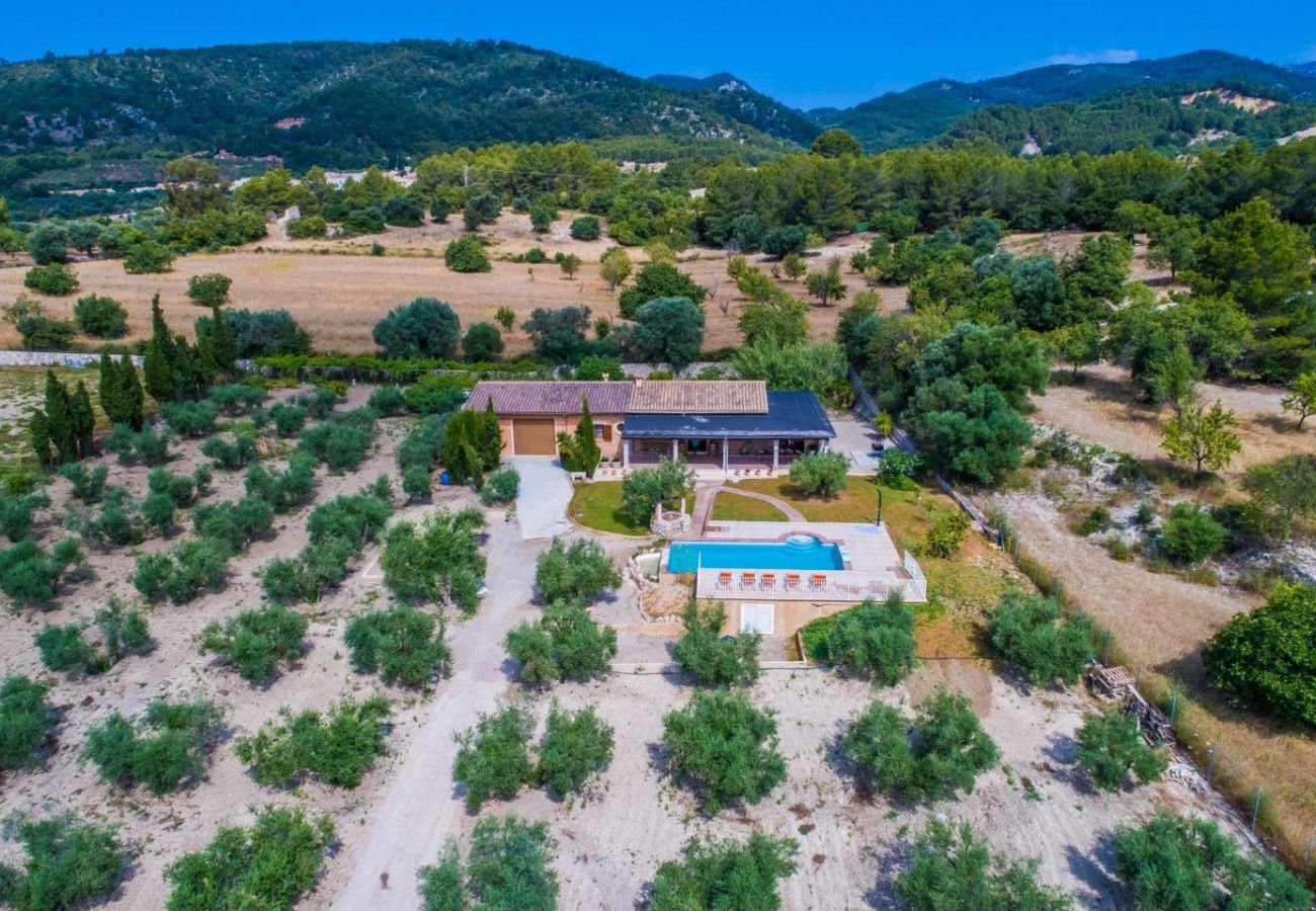 Finca in Selva - Landhaus in Mallorca Ses Comes mit Pool