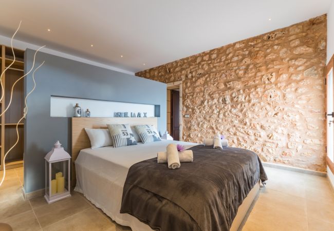 Finca in Manacor - Modernes Landhaus auf Mallorca Pleta mit Pool