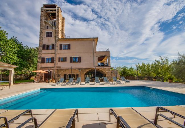  in Selva - Finca Sa Mina für 12 mit Pool auf Mallorca