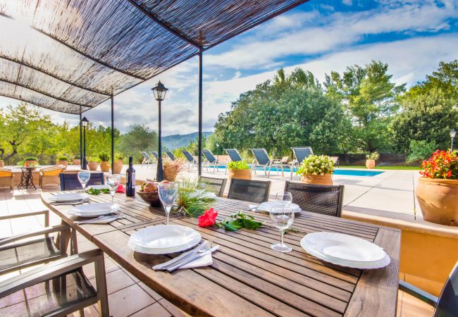 Finca in Selva - Finca Sa Mina für 12 mit Pool auf Mallorca Finca in Selva - Finca Sa Mina für 12 mit Pool auf Mallorca