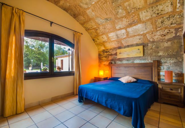 Finca in Selva - Finca Sa Mina für 12 mit Pool auf Mallorca Finca in Selva - Finca Sa Mina für 12 mit Pool auf Mallorca