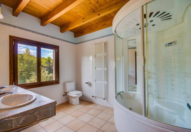 Finca in Selva - Finca Sa Mina für 12 mit Pool auf Mallorca Finca in Selva - Finca Sa Mina für 12 mit Pool auf Mallorca