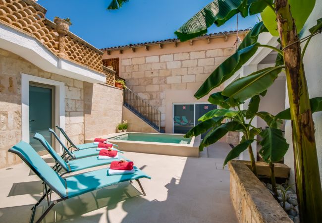 Ferienhaus in Sa Pobla - Landhaus auf Mallorca Can Cremat mit Pool