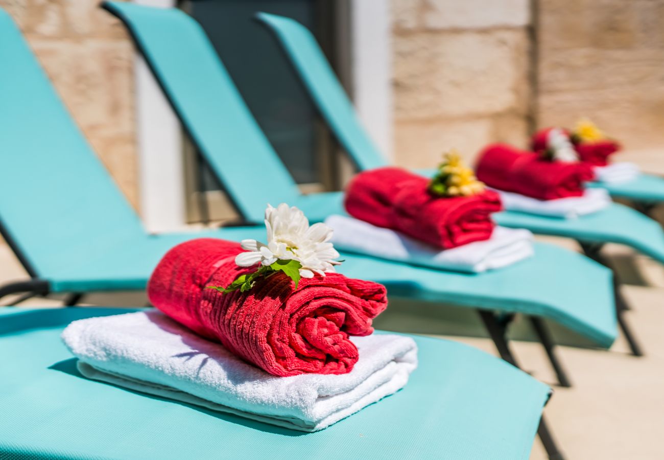 Ferienhaus in Sa Pobla - Ländliche Finca auf Mallorca Con Frit mit Schwimmbad