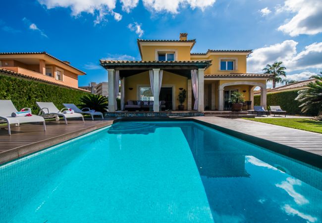 Haus mit Klimaanlage und Pool in Alcudia