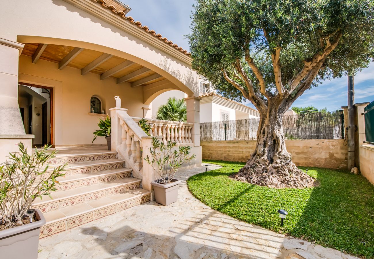 Ferienhaus in Alcudia - Modernes Haus mit Meerblick Casa Didi in Alcudia