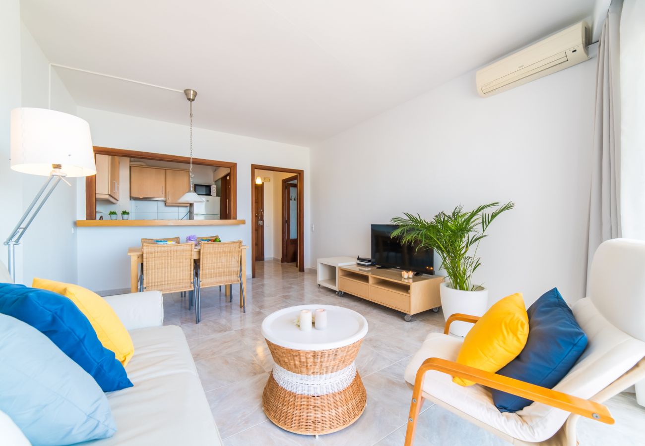 Klimatisierte Wohnung in Puerto Alcudia mit Meerblick