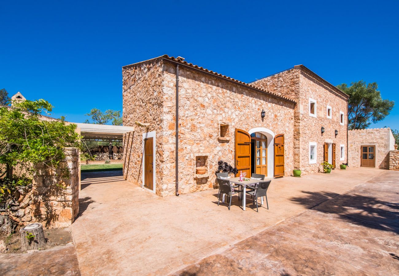 Finca in Felanitx - Haus im Landhausstil Mallorca Cas Verros mit Pool