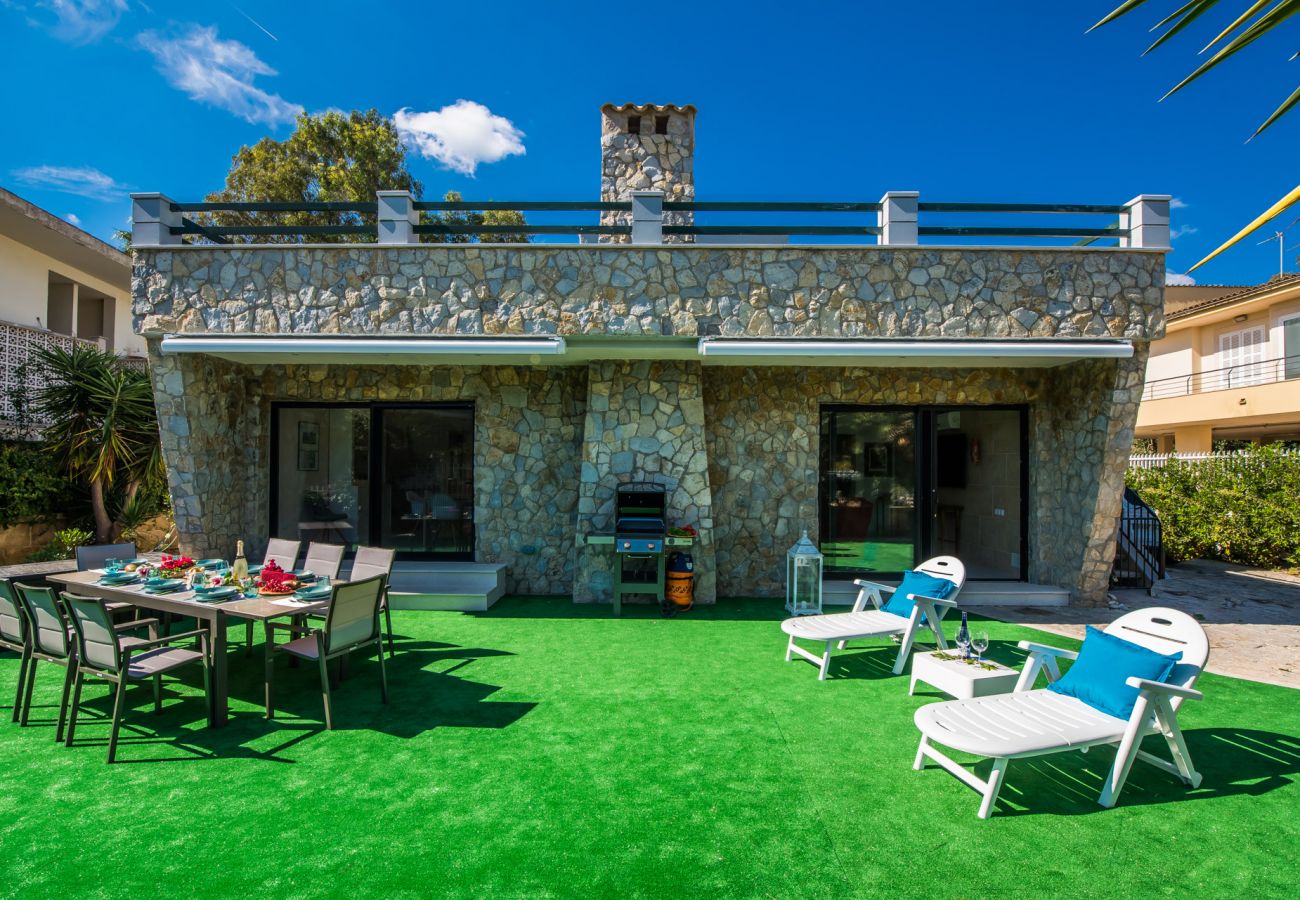Ferienhaus in Playa de Muro - Modernes Haus in Playa de Muro Korablue in Strandnähe.