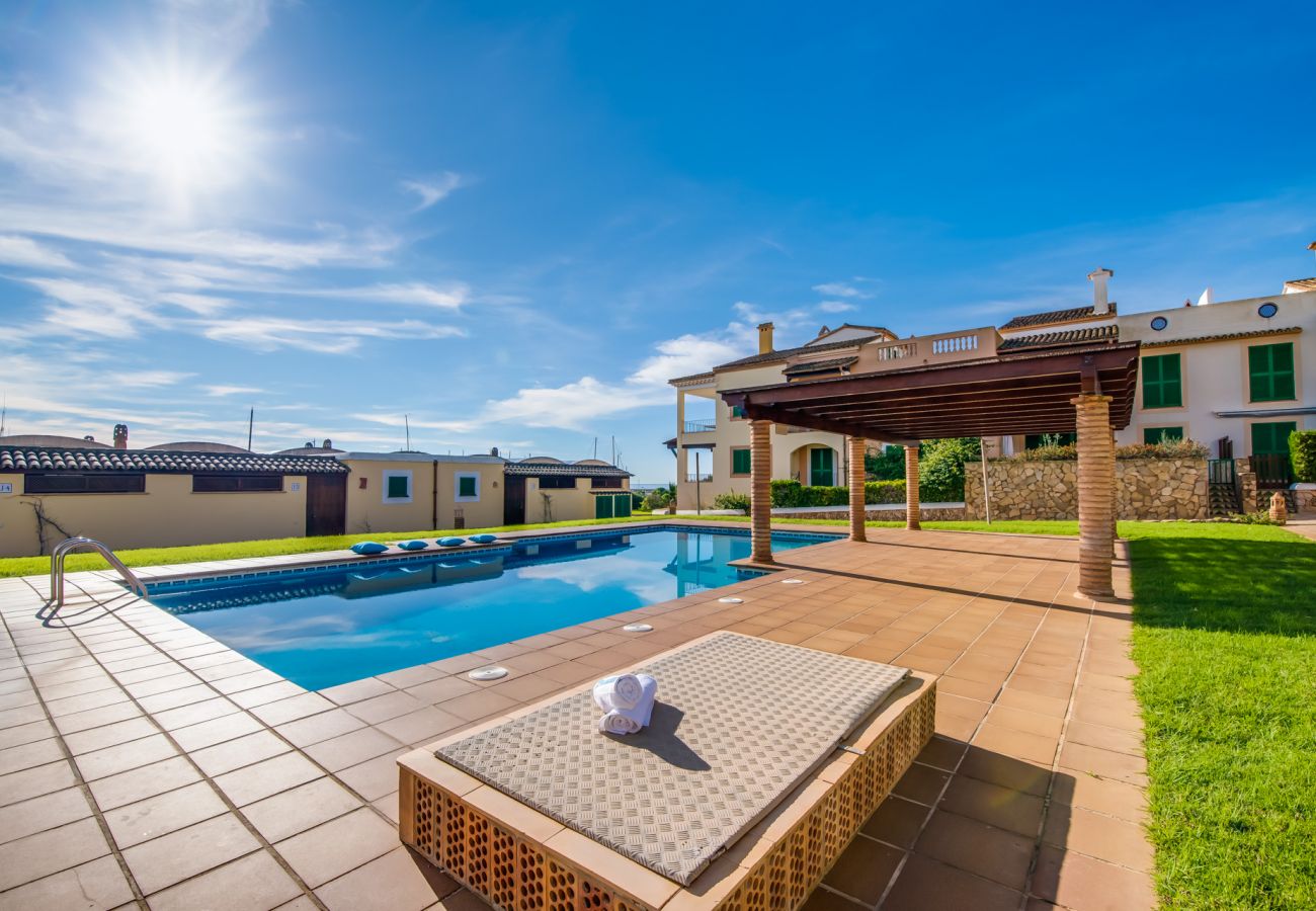 Ferienwohnung in Sa Rapita - Wohnung Blau Mari  mit Pool auf Mallorca