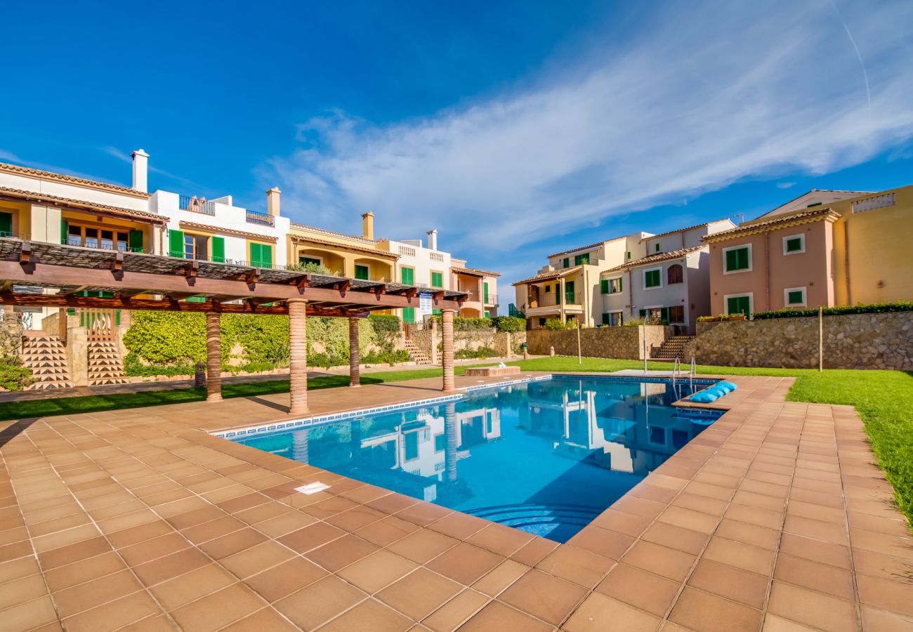 Ferienwohnung in Sa Rapita - Apartment Blau Mari  mit Pool auf Mallorca