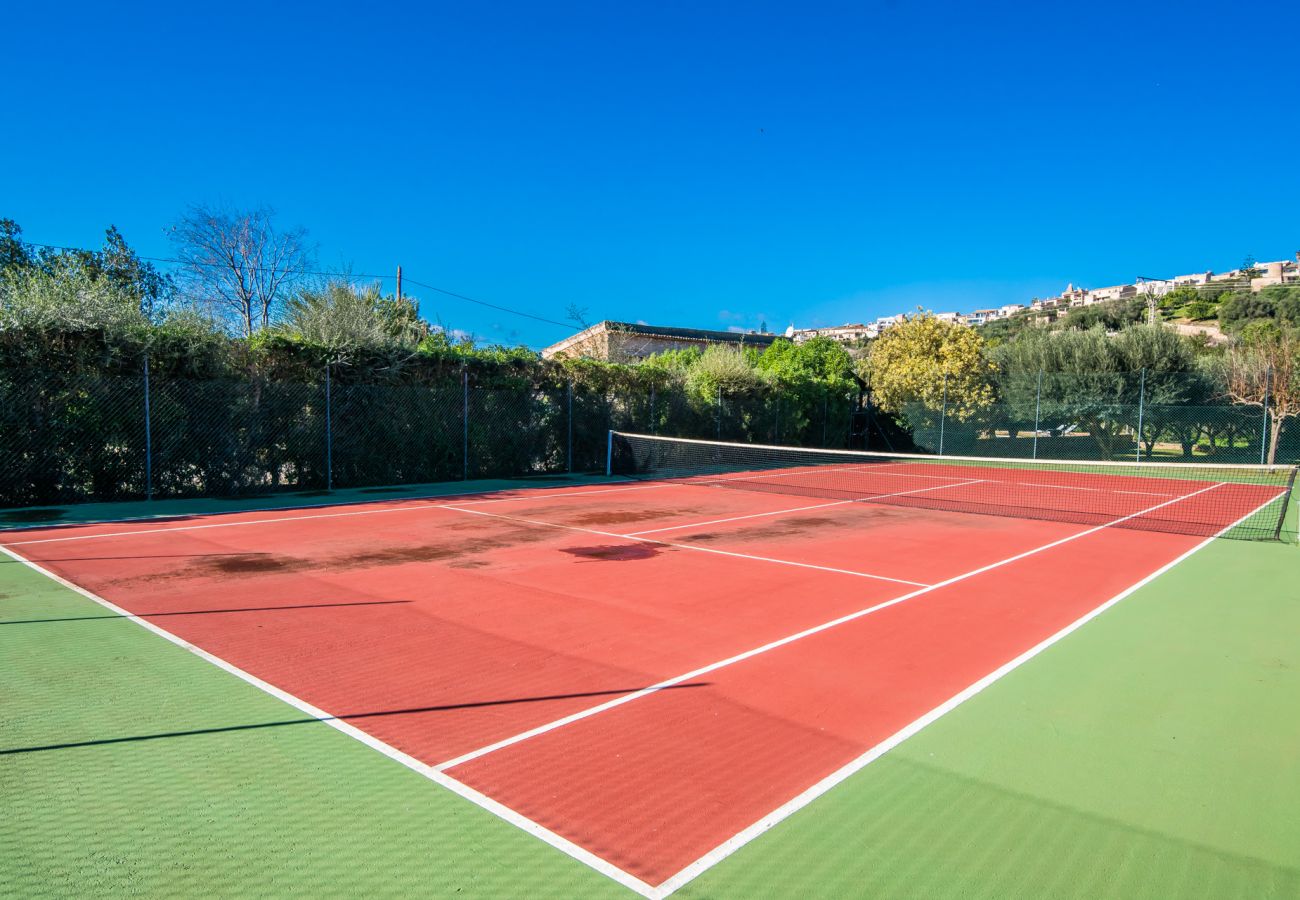 Finca in Buger - Finca in Mallorca Cas Haus mit Tennisplatz