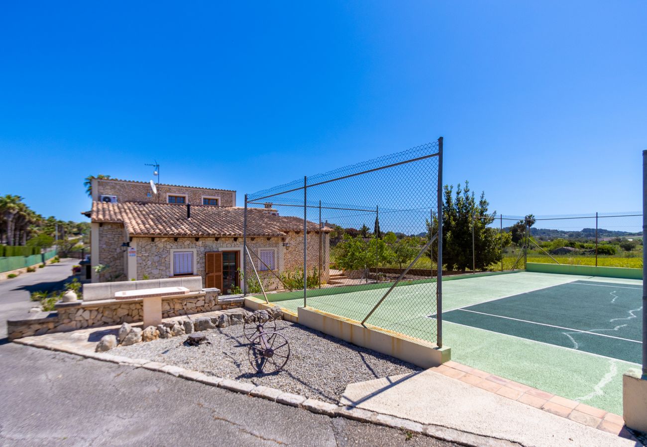 Ferienhaus in Lloret de Vistalegre - Finca Mallorca Sa Sinia mit Pool und Tennisplatz