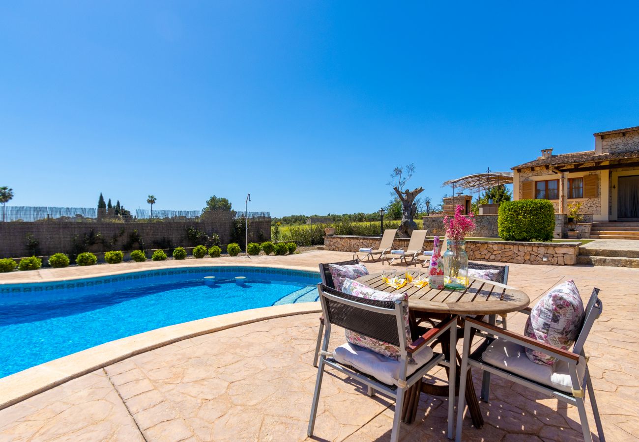 Ferienhaus in Lloret de Vistalegre - Finca Mallorca Sa Sinia mit Pool und Tennisplatz