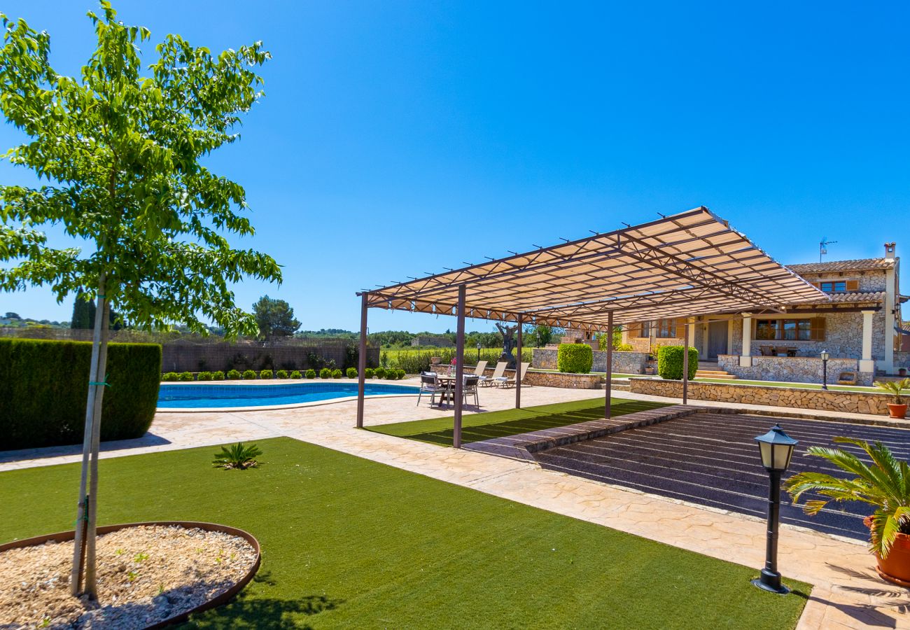 Ferienhaus in Lloret de Vistalegre - Finca Mallorca Sa Sinia mit Pool und Tennisplatz