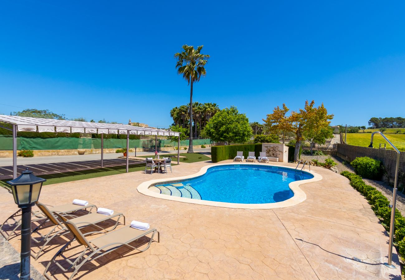 Ferienhaus in Lloret de Vistalegre - Finca Mallorca Sa Sinia mit Pool und Tennisplatz