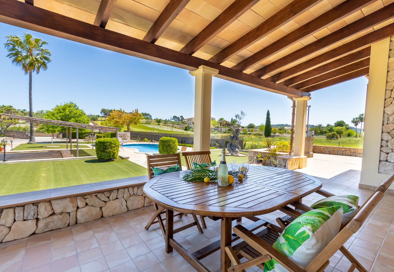 Ferienhaus in Lloret de Vistalegre - Finca Mallorca Sa Sinia mit Pool und Tennisplatz