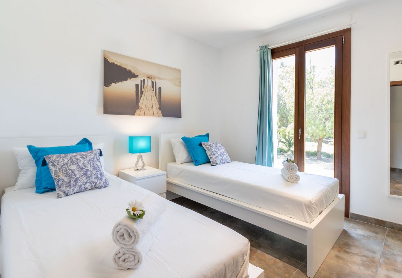 Finca in Alcudia - Finca in Alcudia Son Fe mit Pool und Bergblick