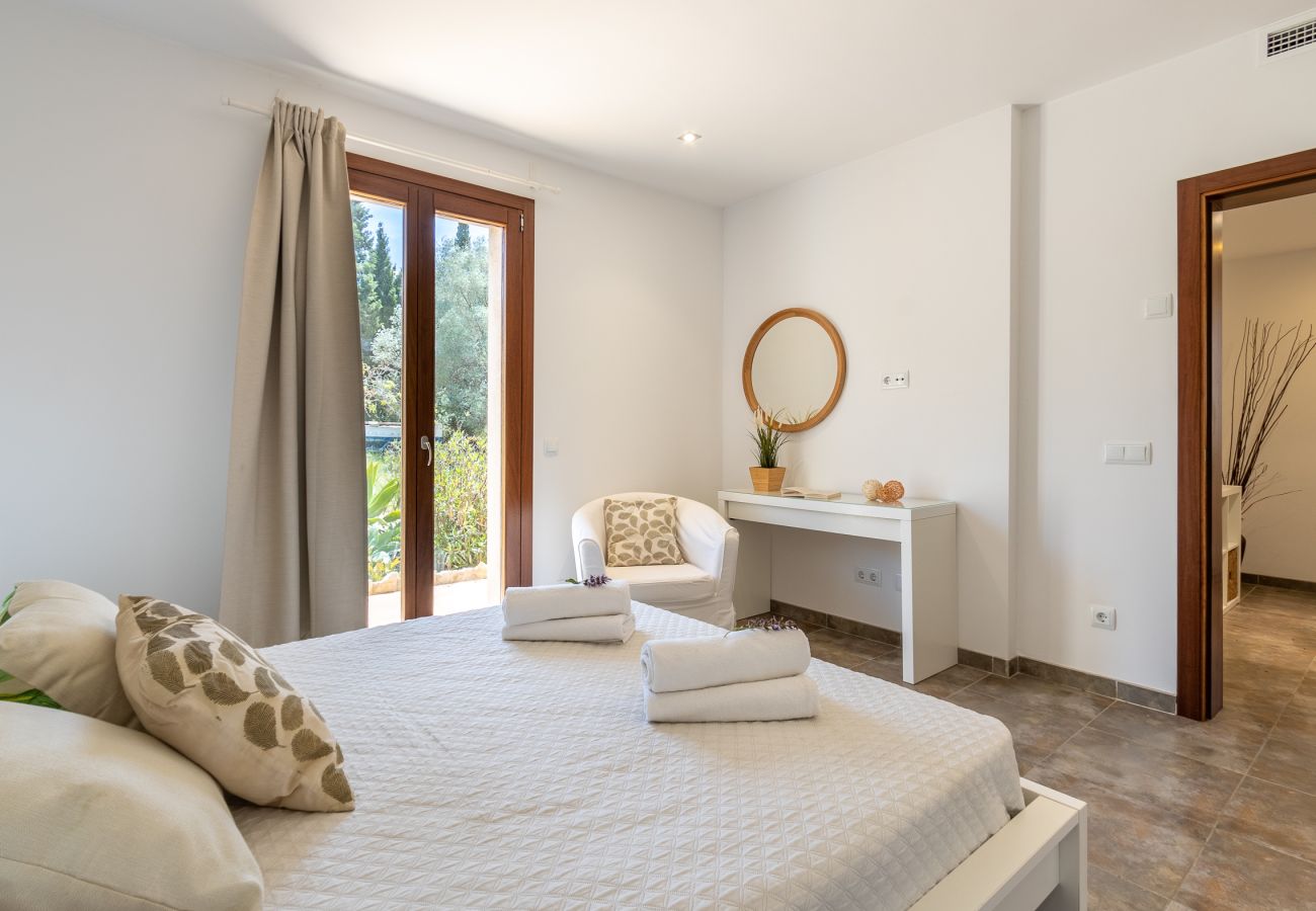 Finca in Alcudia - Finca in Alcudia Son Fe mit Pool und Bergblick