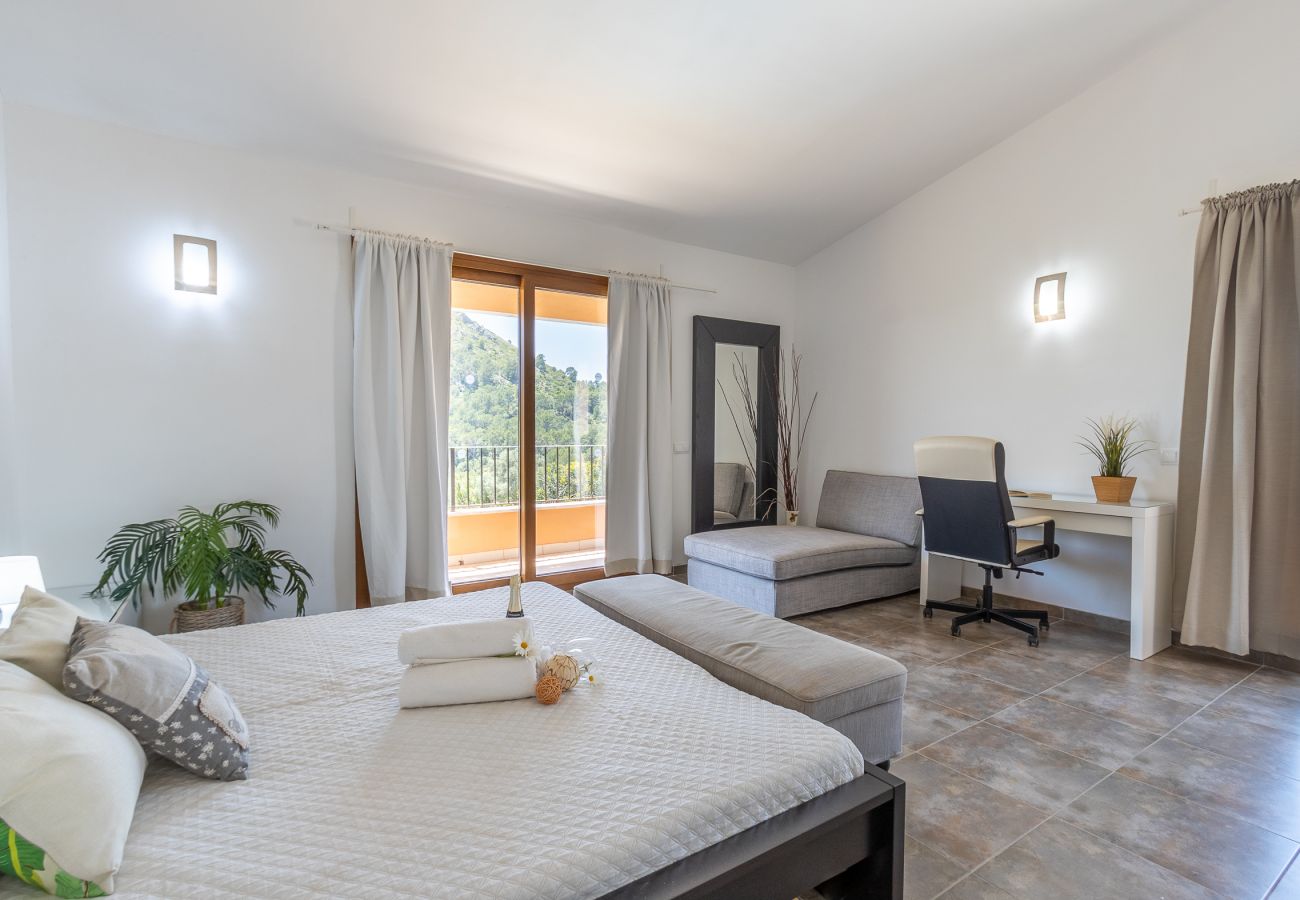 Finca in Alcudia - Finca in Alcudia Son Fe mit Pool und Bergblick