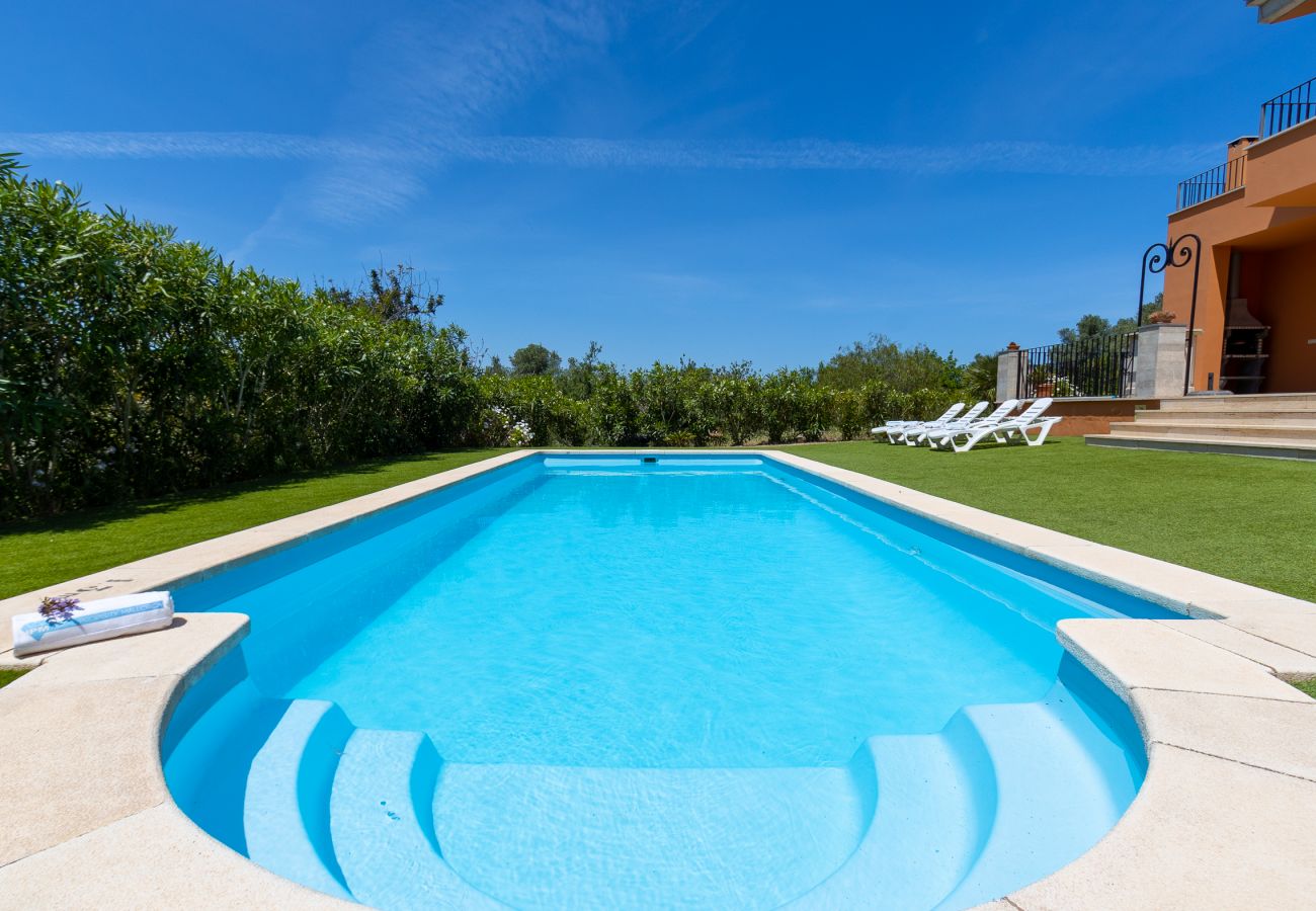 Finca in Alcudia - Finca in Alcudia Son Fe mit Pool und Bergblick