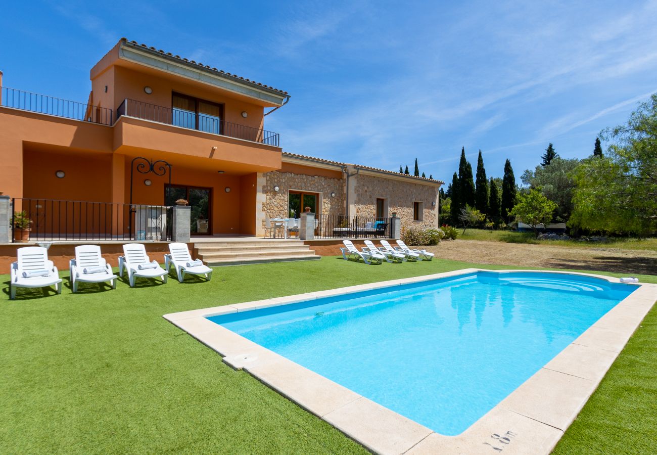 Finca in Alcudia - Finca in Alcudia Son Fe mit Pool und Bergblick