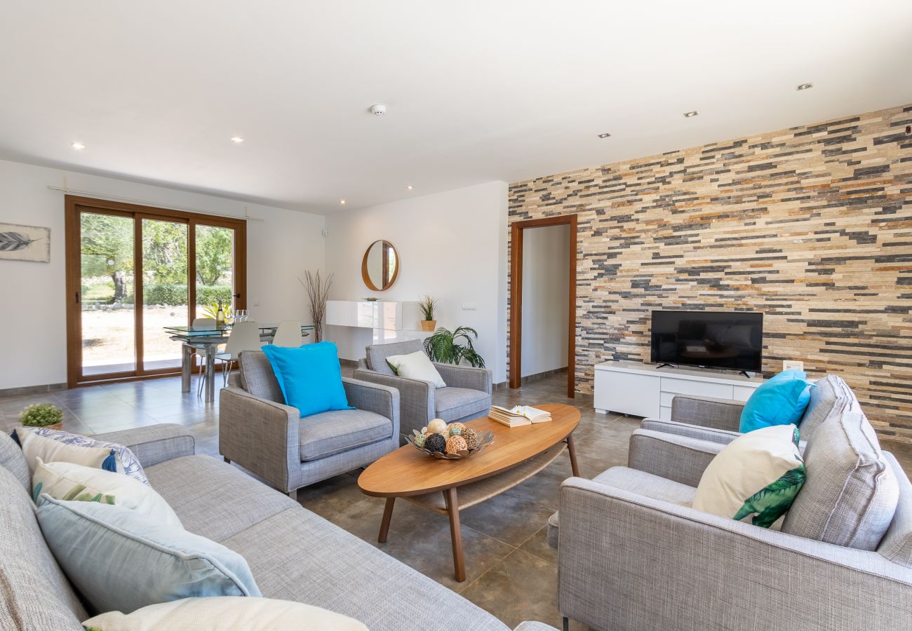 Finca in Alcudia - Finca in Alcudia Son Fe mit Pool und Bergblick