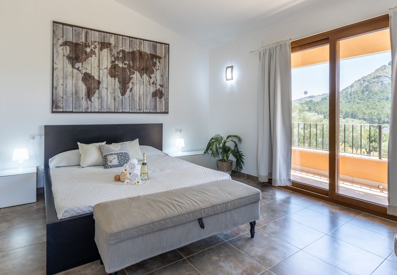 Finca in Alcudia - Finca in Alcudia Son Fe mit Pool und Bergblick