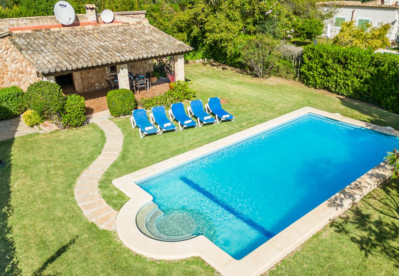 Ländliche Ferienfinca mit Pool in Pollensa