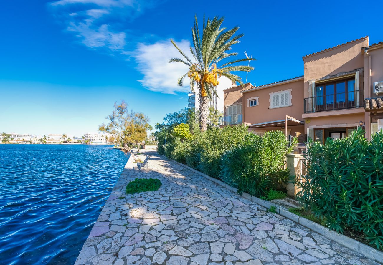 Ferienhaus in Alcudia - Haus in der Nähe vom Strand Nenufars mit Bergblick