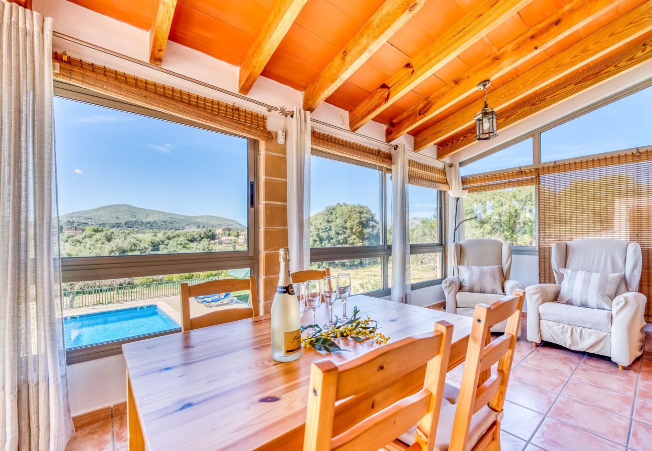 Finca mit Panoramablick auf dem Lande in Mallorca