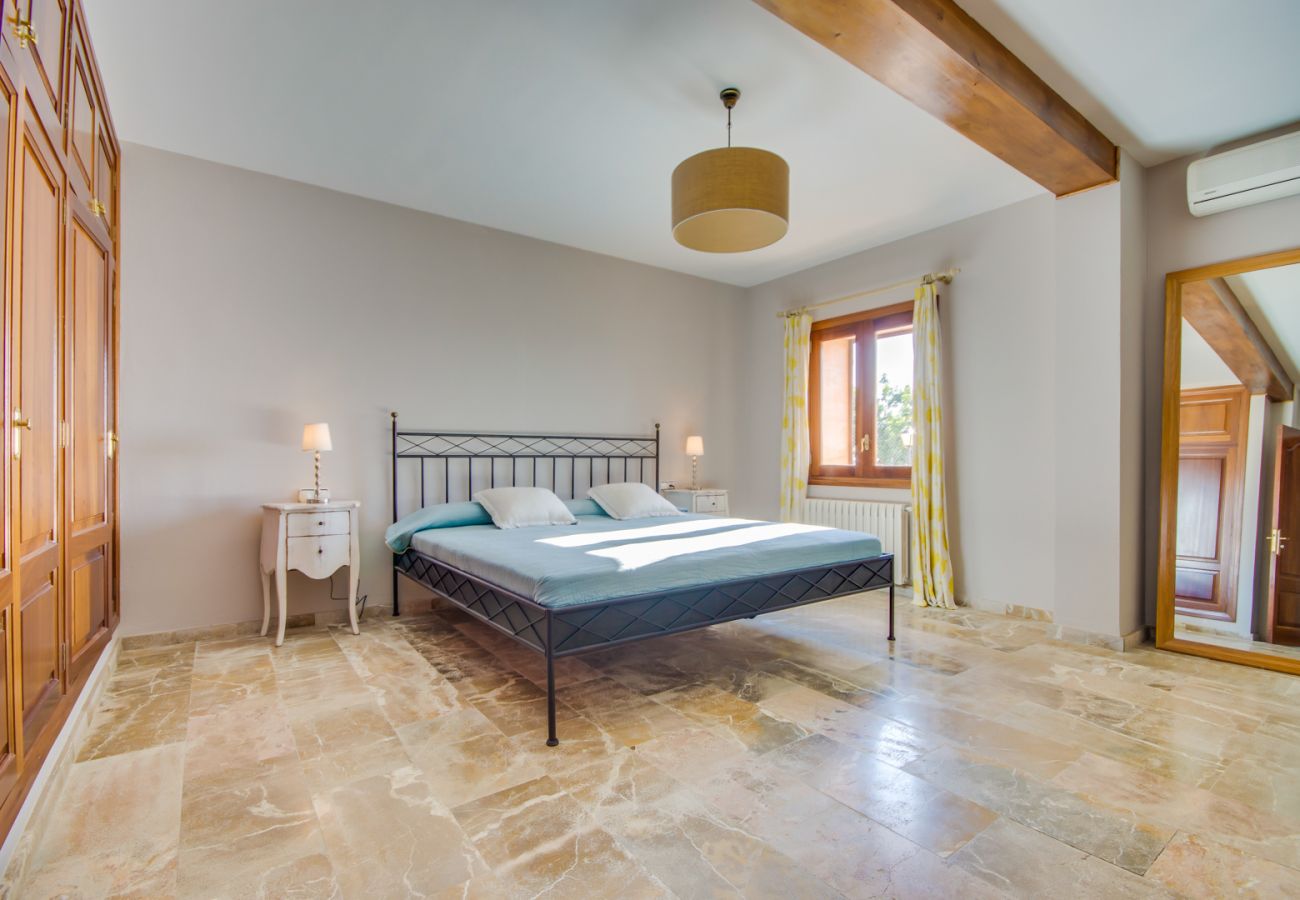 Finca in Inca - Ländliche Villa auf Mallorca Es Putxet mit Schwimmbad 