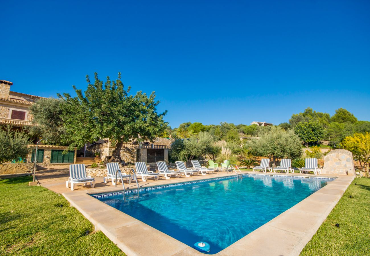 Finca in Inca - Ländliche Villa auf Mallorca Es Putxet mit Schwimmbad 